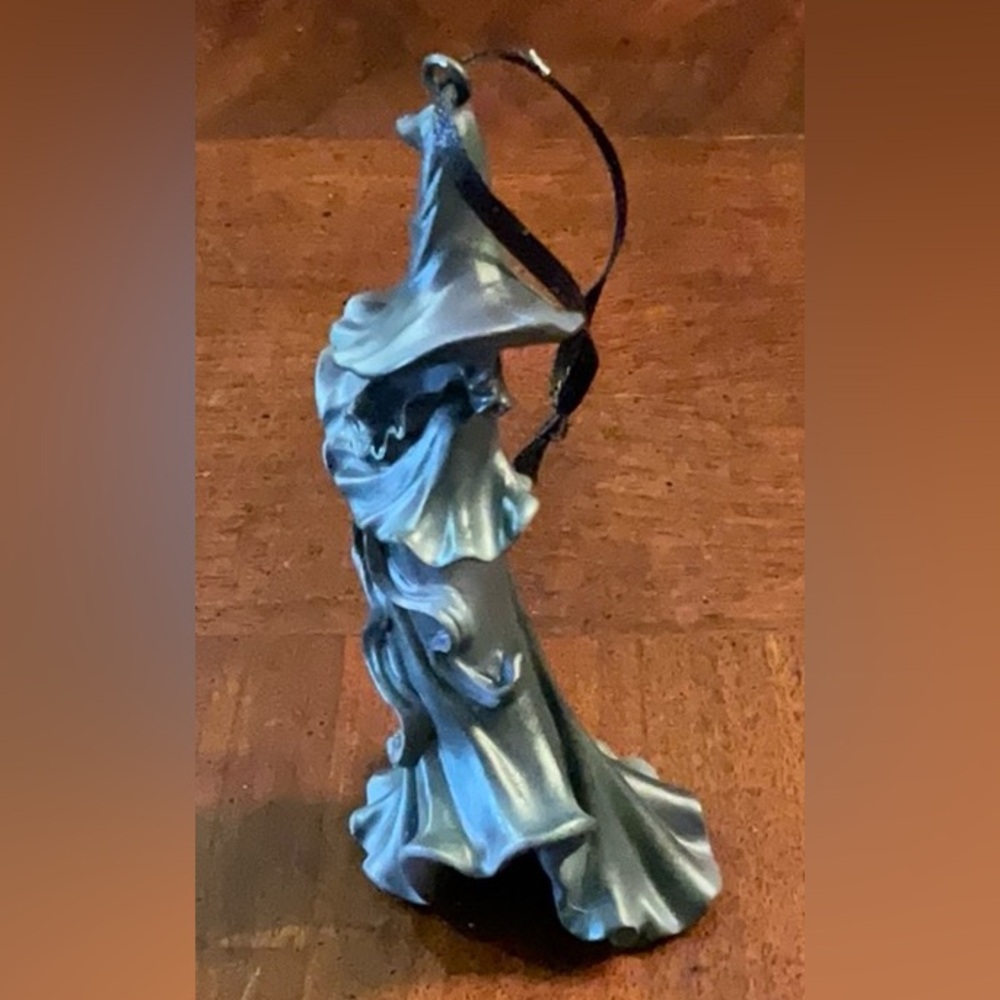 Cracker Barrel Halloween Resin Ghost Witch Ornament 4.75" tall